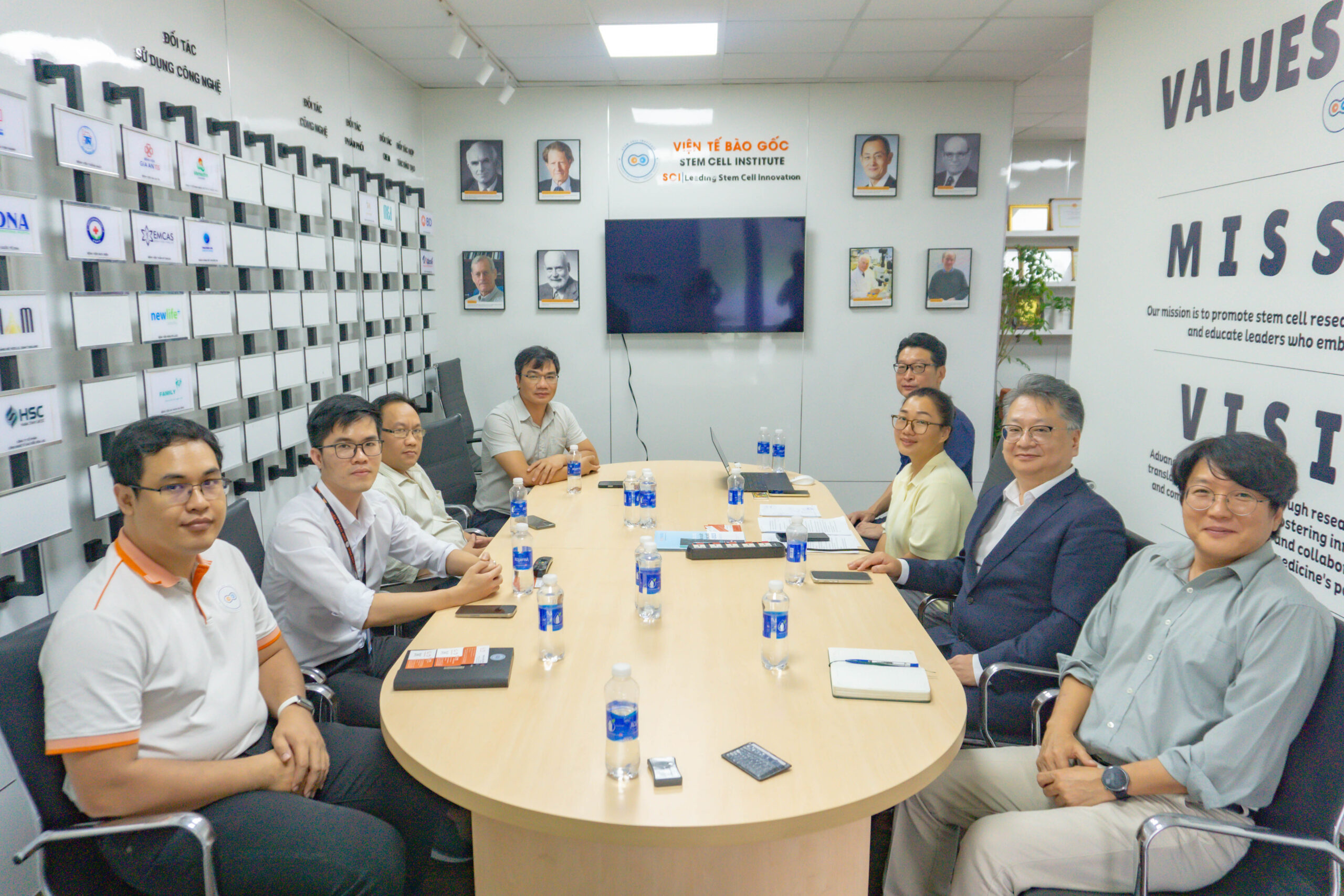 Viện Tế Bào Gốc và Innovation VN Hợp Tác Phát Triển Y Học Cá Thể Điều Trị Ung Thư